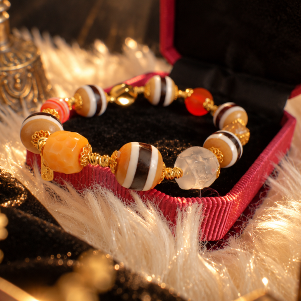Tibetan Chitipati Carved Bracelet, Single Line Crystal Mixed Gemstone Dzi Bead